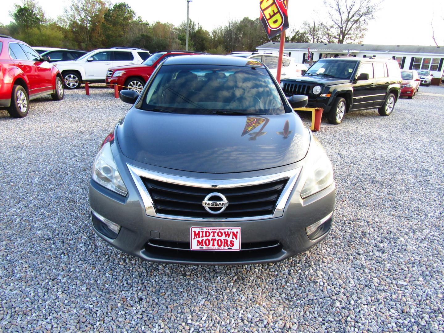 2015 Gray Nissan Altima 2.5 S (1N4AL3AP3FN) with an 2.5L L4 DOHC 16V engine, Automatic transmission, located at 15016 S Hwy 231, Midland City, AL, 36350, (334) 983-3001, 31.306210, -85.495277 - Photo#1